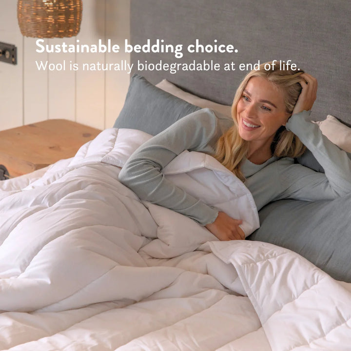 British Wool Summer Duvet 100% cotton handmade in the UK made to be hypo-allergenic, anti dust mite & sustainable. Natural bedding.