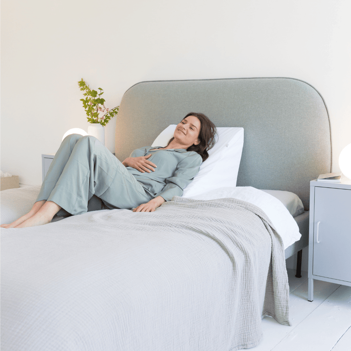 Anti-slip zero gravity Acid Reflux Bed Wedge - Putnams modular leg rest slide bed