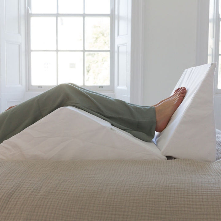 Anti-slip zero gravity Acid Reflux Bed Wedge - Putnams modular leg rest slide bed